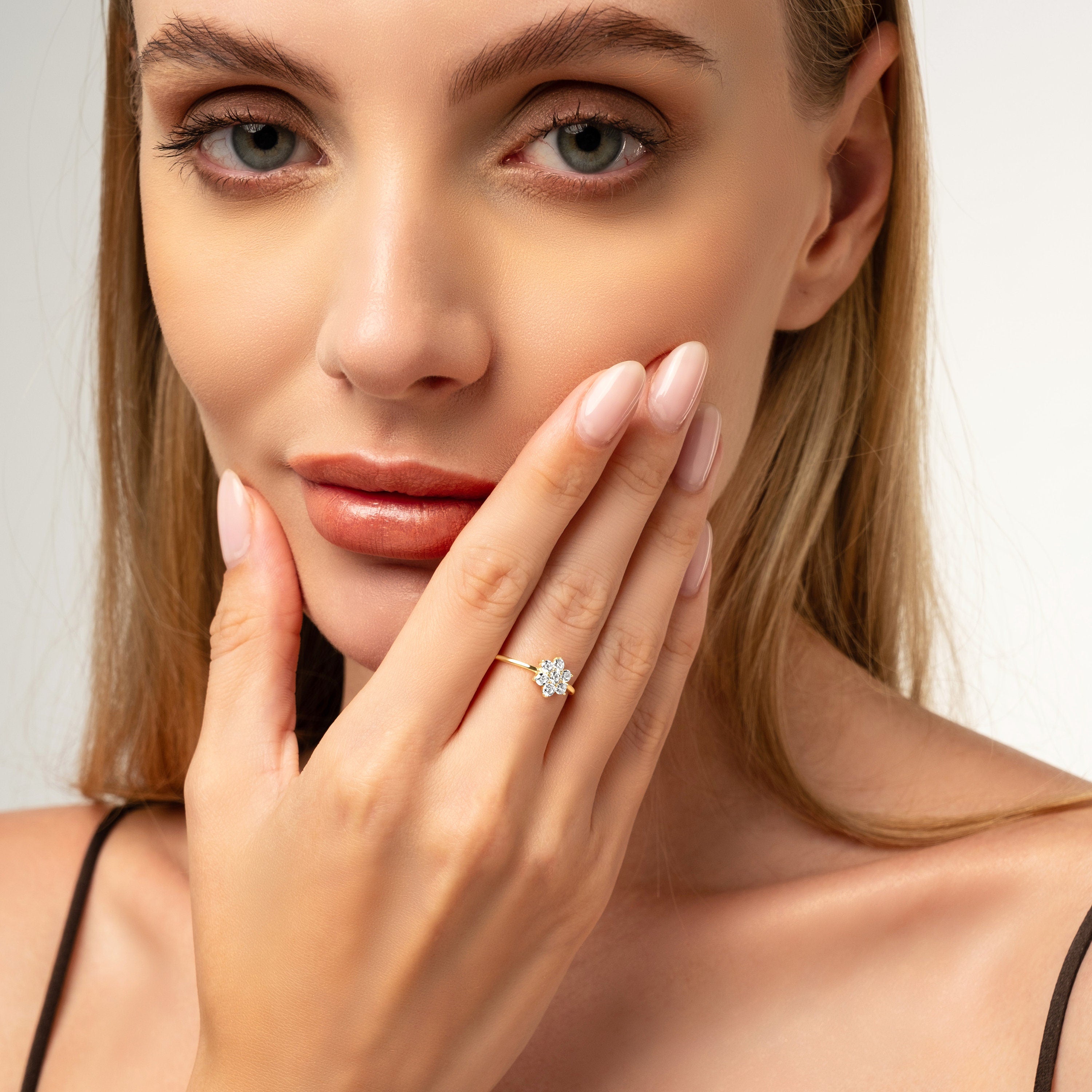 Dainty Diamond Daisy Ring