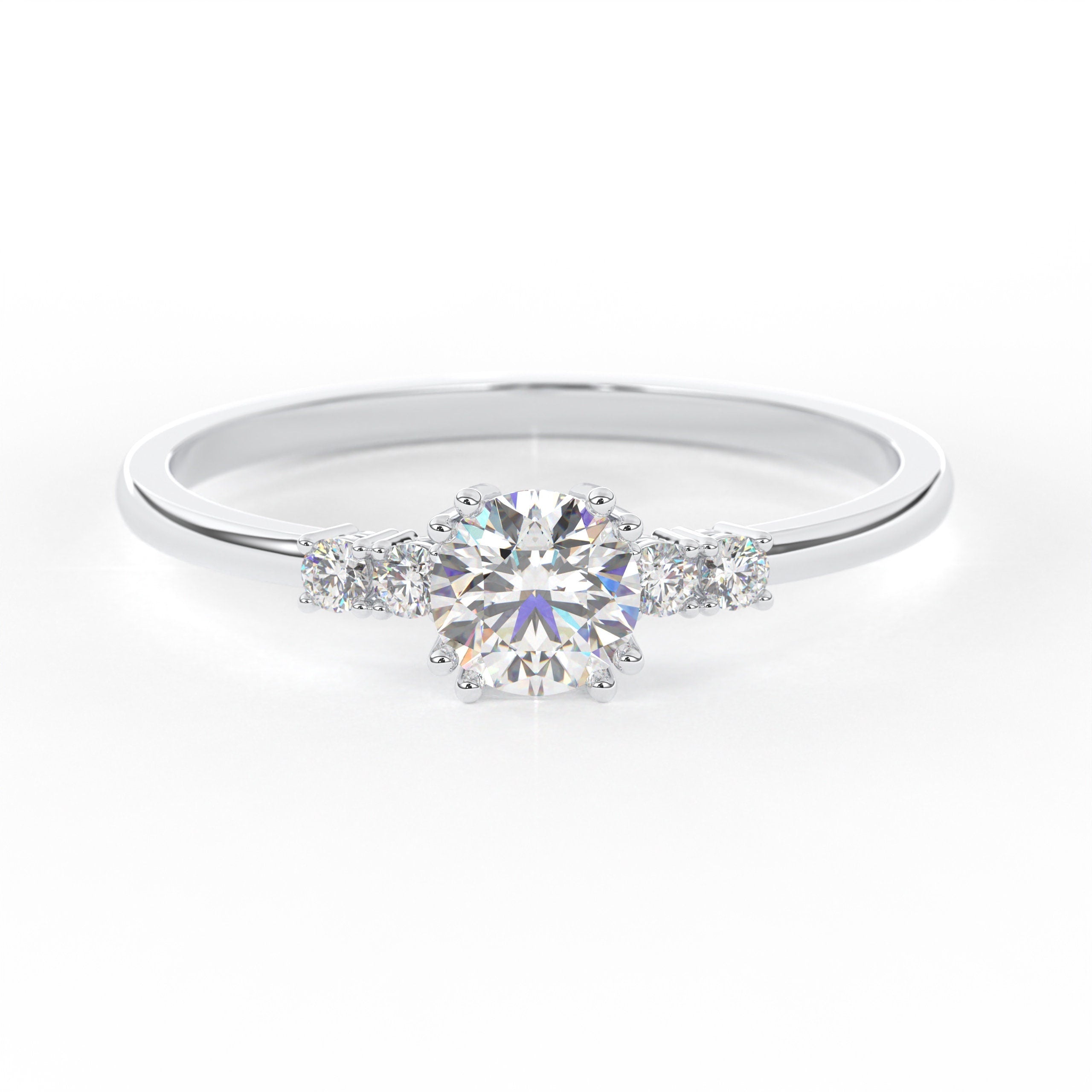 Round Cut Diamond Ring