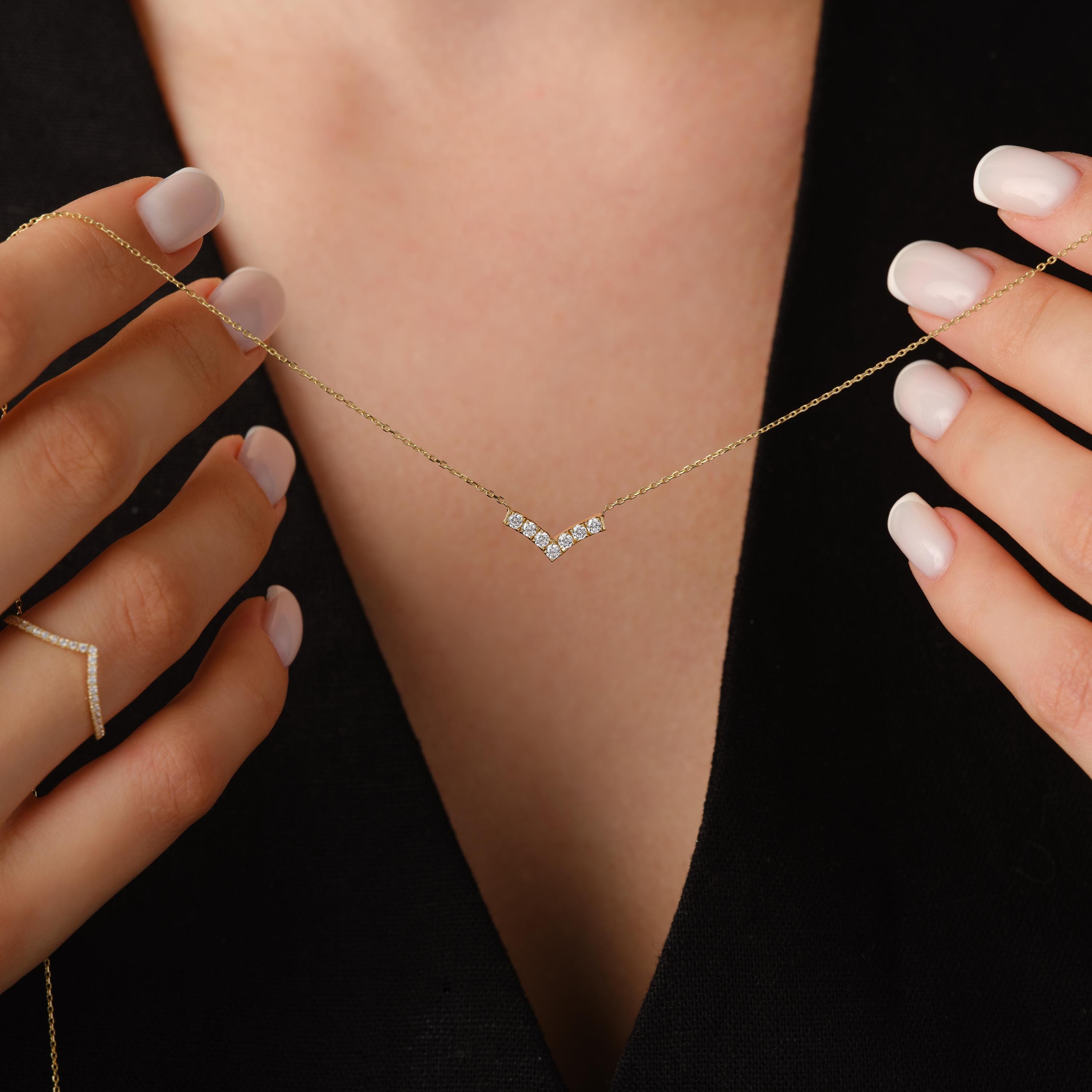 chevron diamond pendant necklace