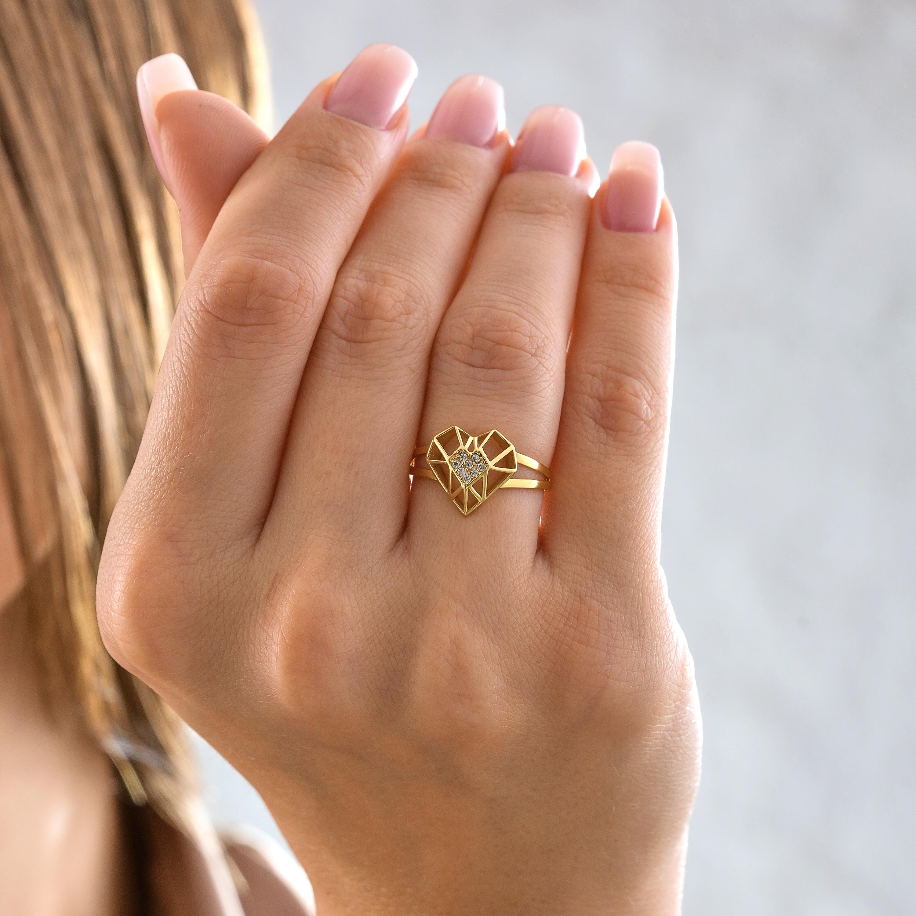 heart shape gold ring thin band