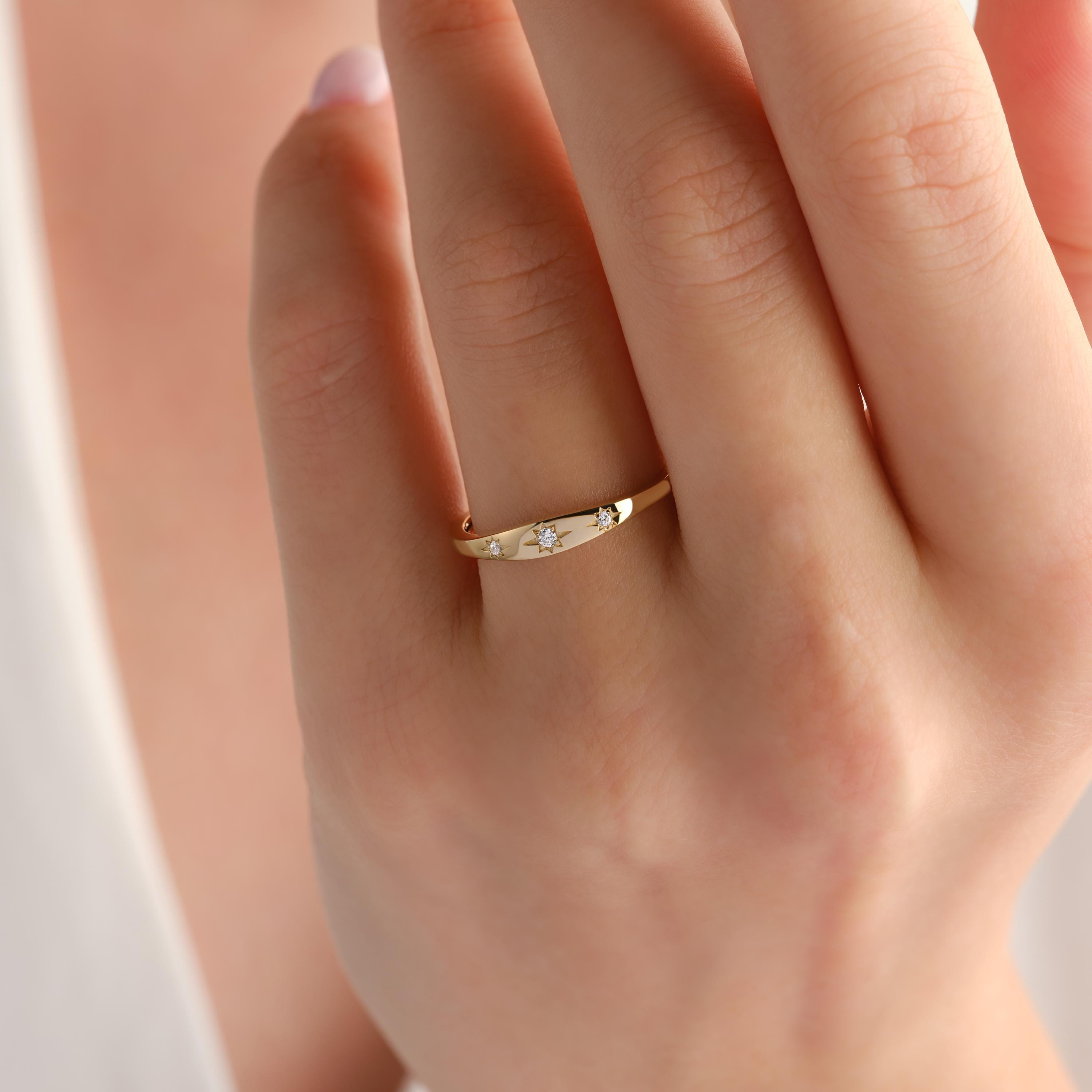 Three Stone Diamond Ring Solid Gold Starburst Band