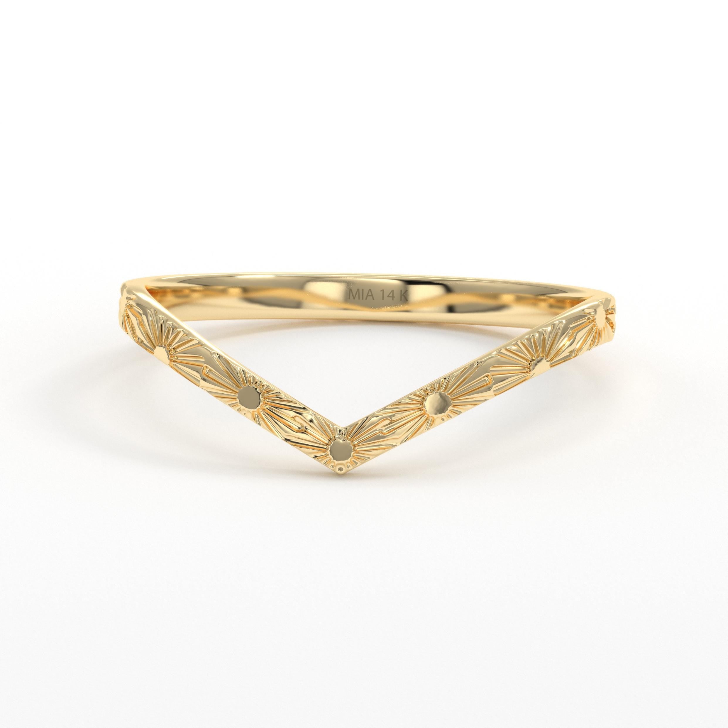 Solid Gold Chevron Ring Dainty Sunburst Pattern
