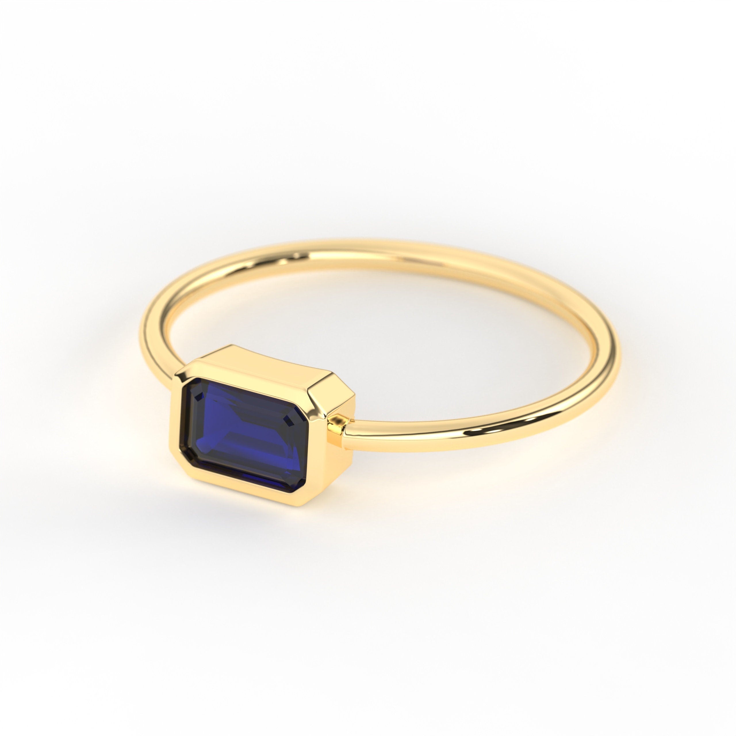 Solid Gold Bezel Setting Emerald Ring