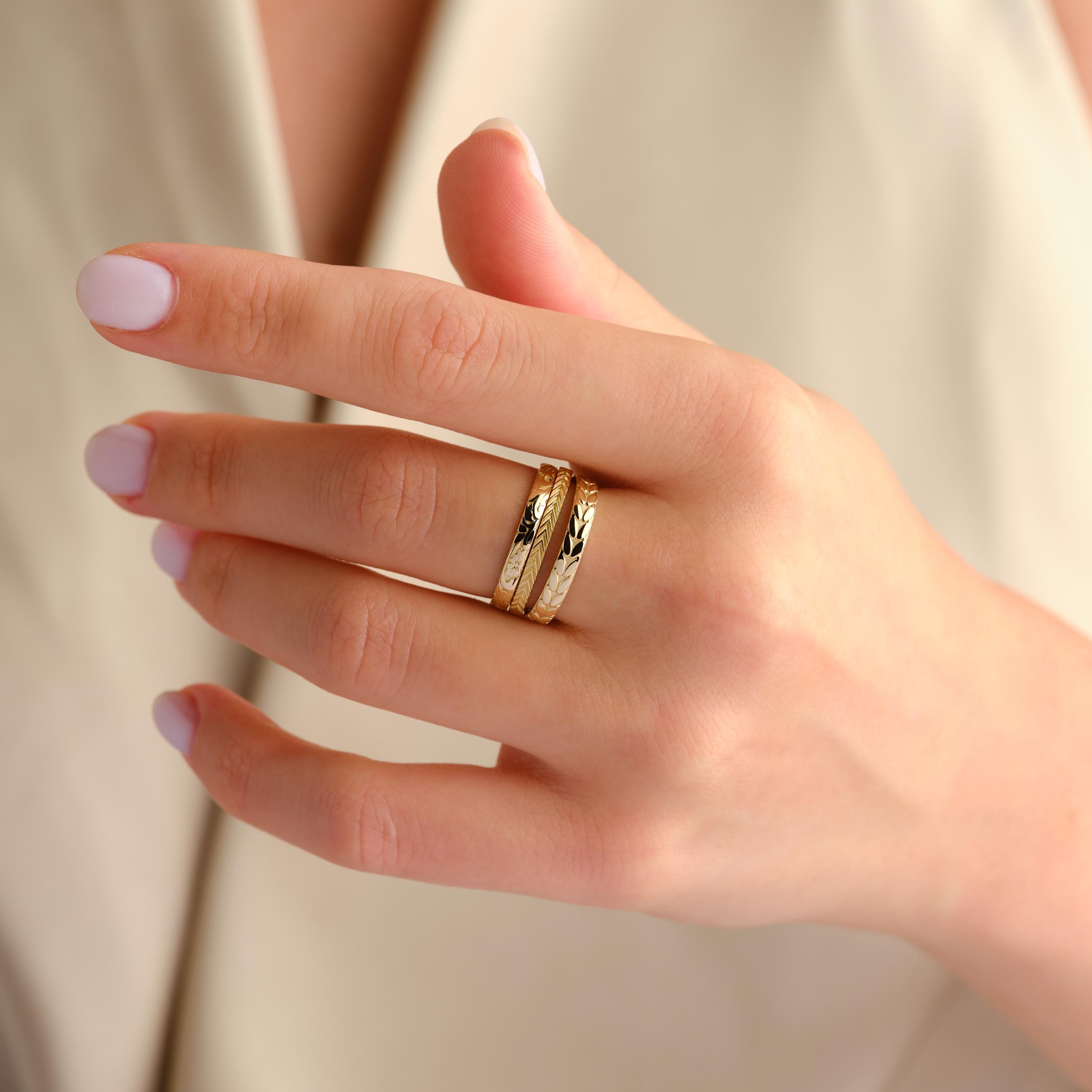 solid gold wedding rings