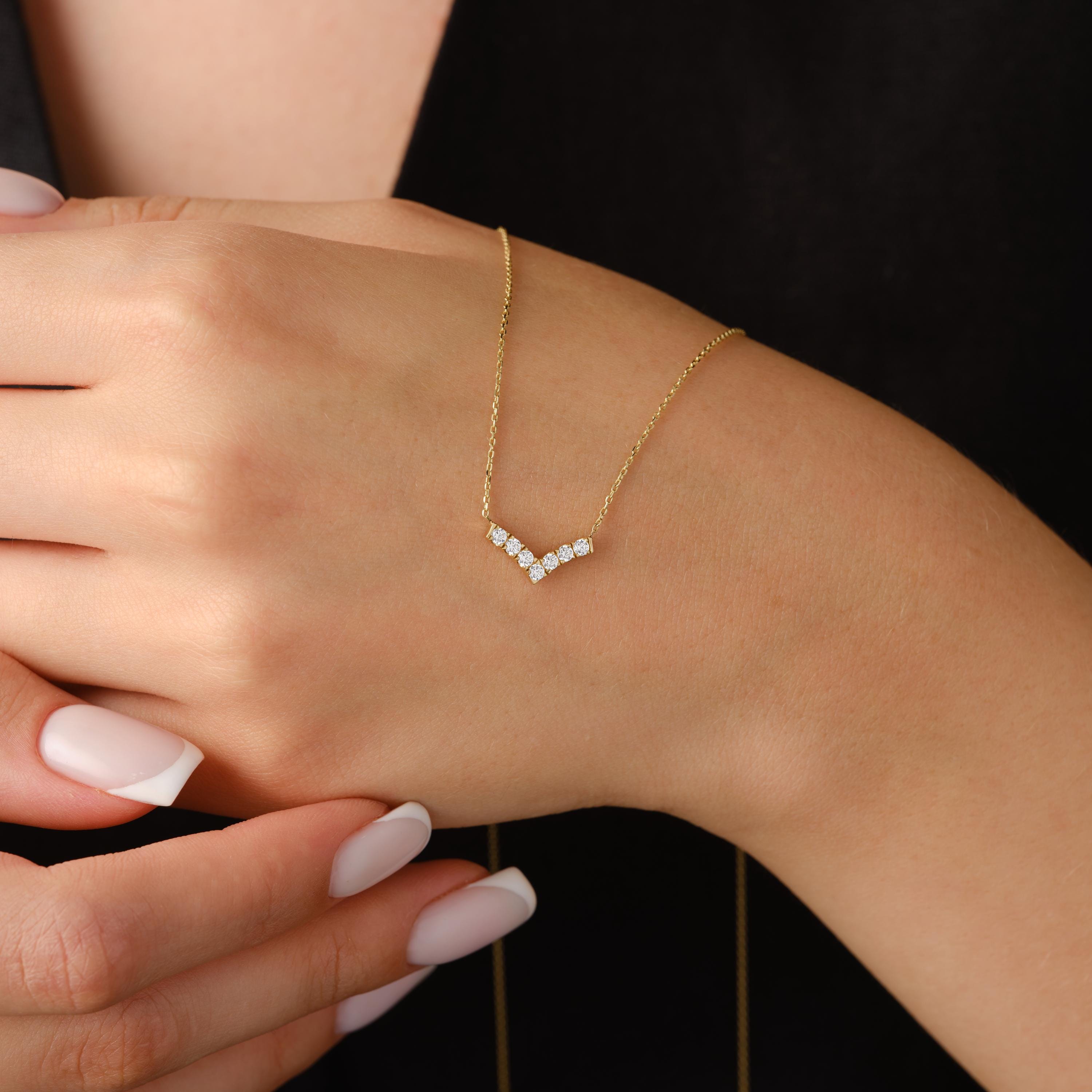 gold chevron pendant necklace